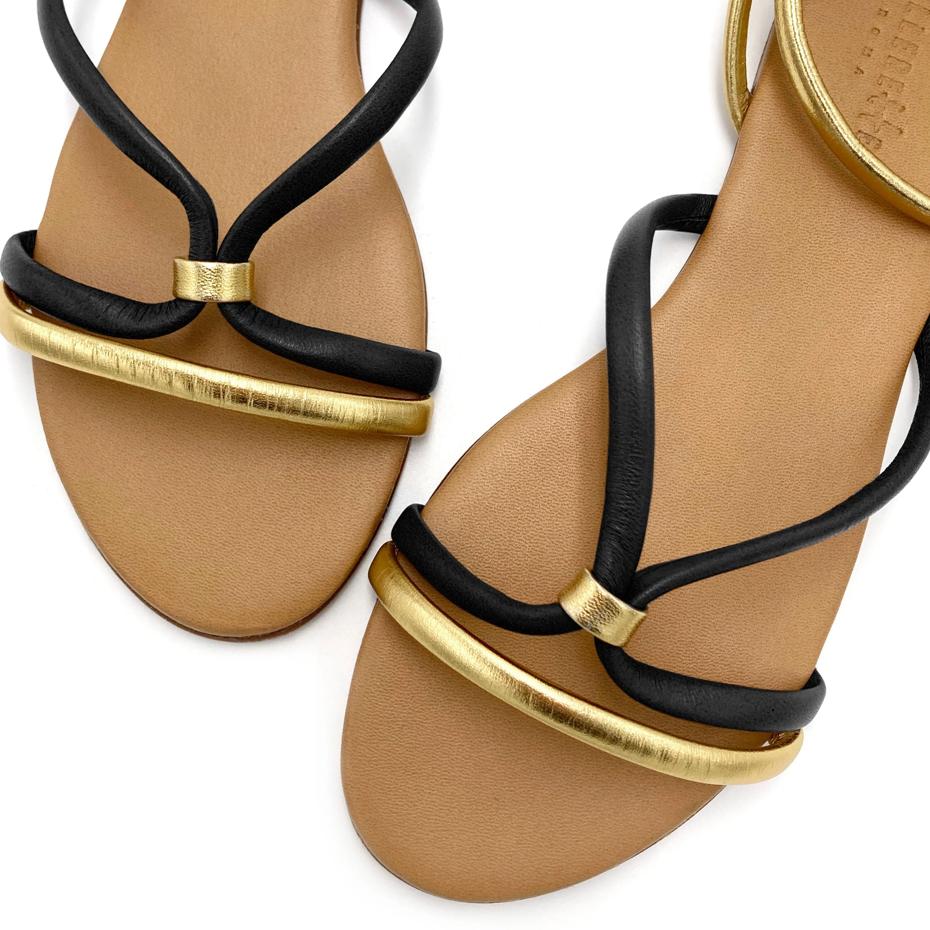 Anckle strap women flat sandals in black and gold leather - Image 3