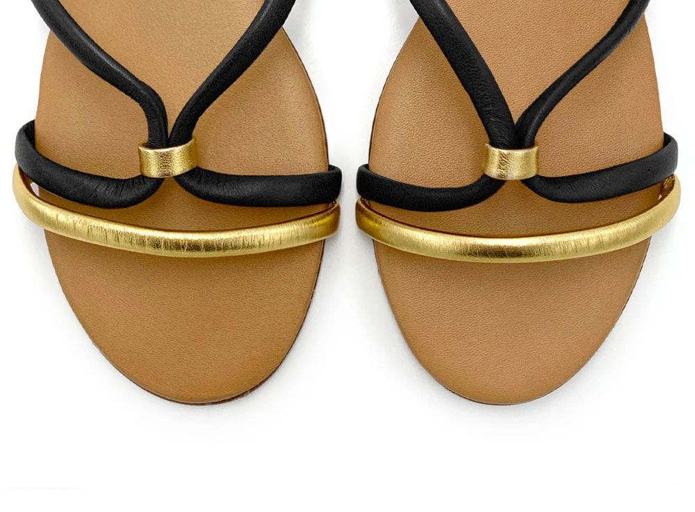 Anckle strap women flat sandals in black and gold leather - Image 5