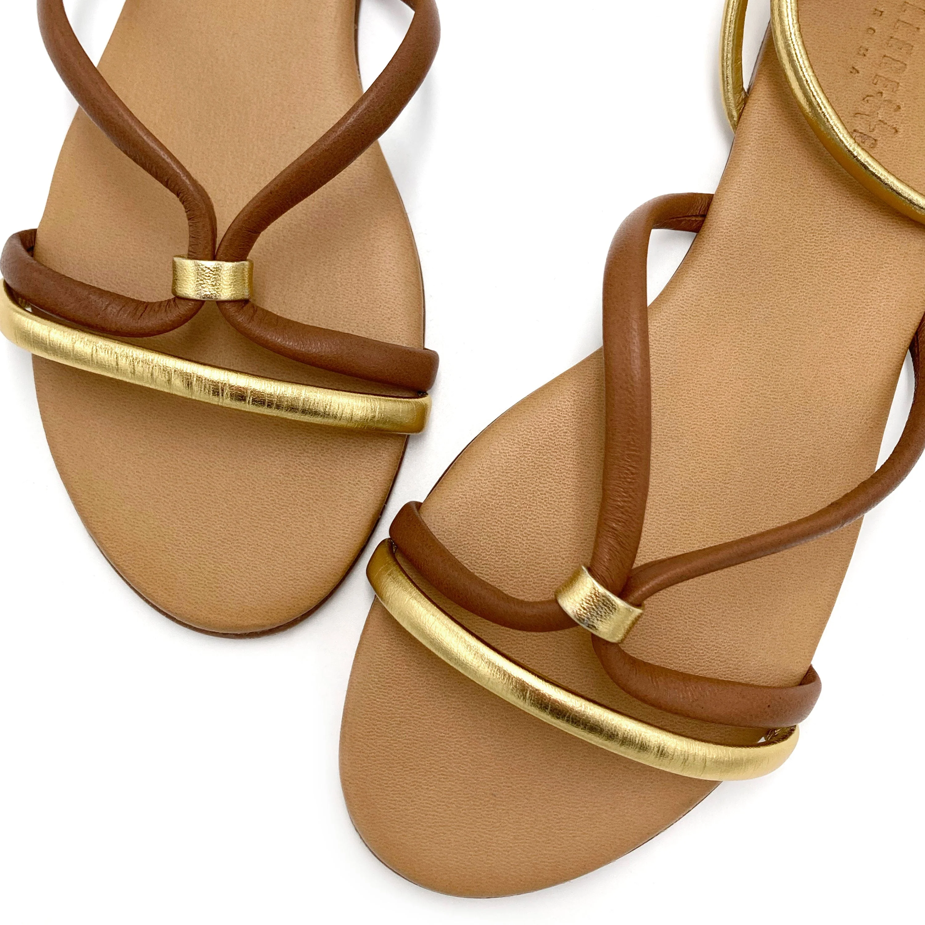 Anckle strap women flat sandals in brown and gold leather - Image 3