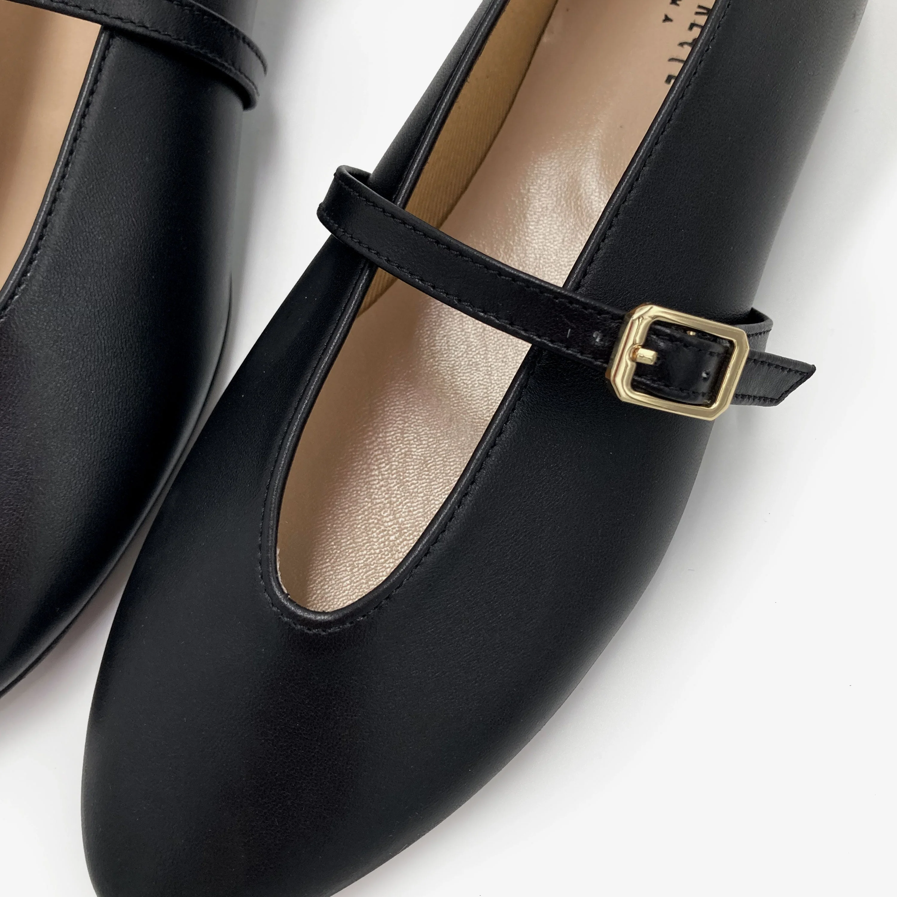 Black leather ballet flats with V-cut and strap - Image 3