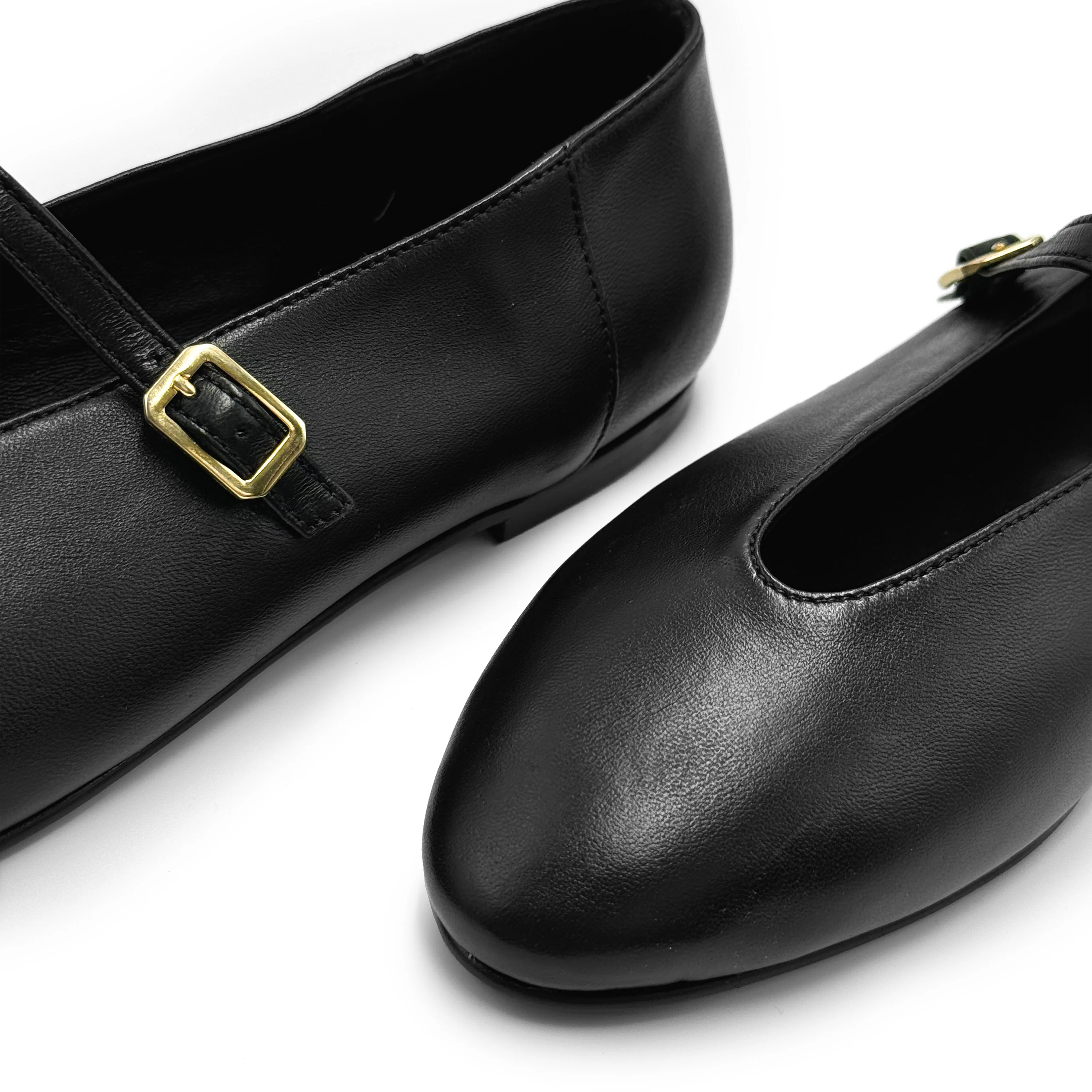 Black leather ballet flats with V-cut and strap - Image 4