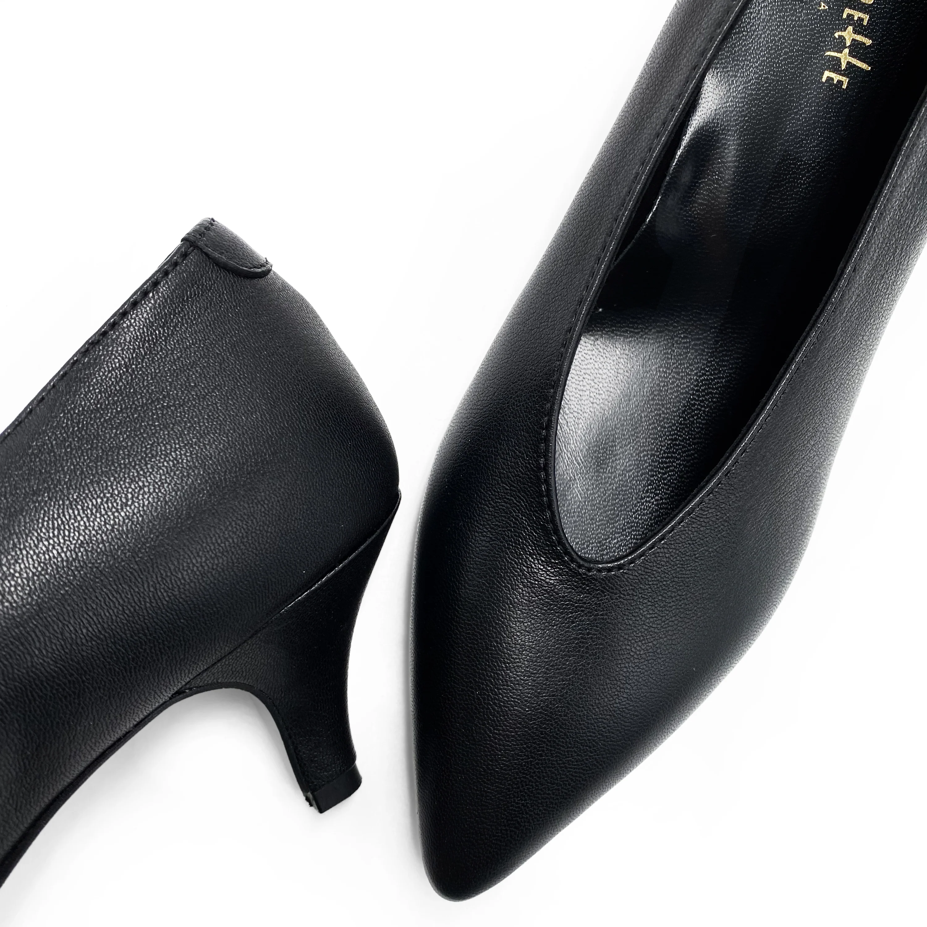 Black leather pumps with V-cut and heel - Image 4