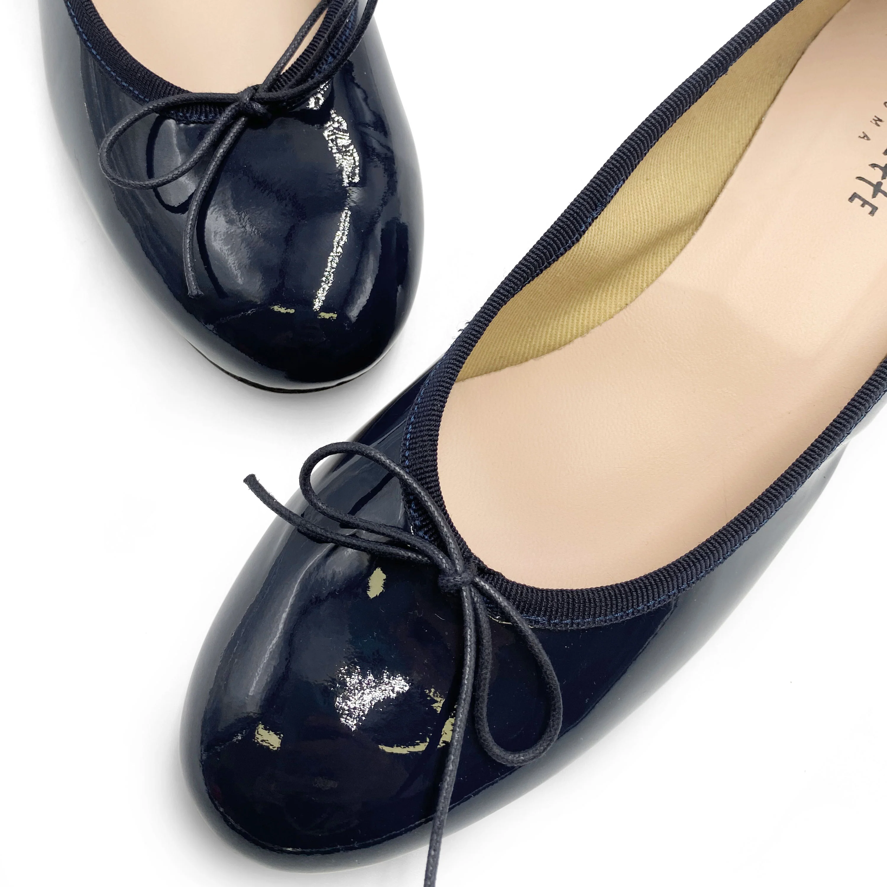 Blue patent leather ballet flats with heel - Image 3
