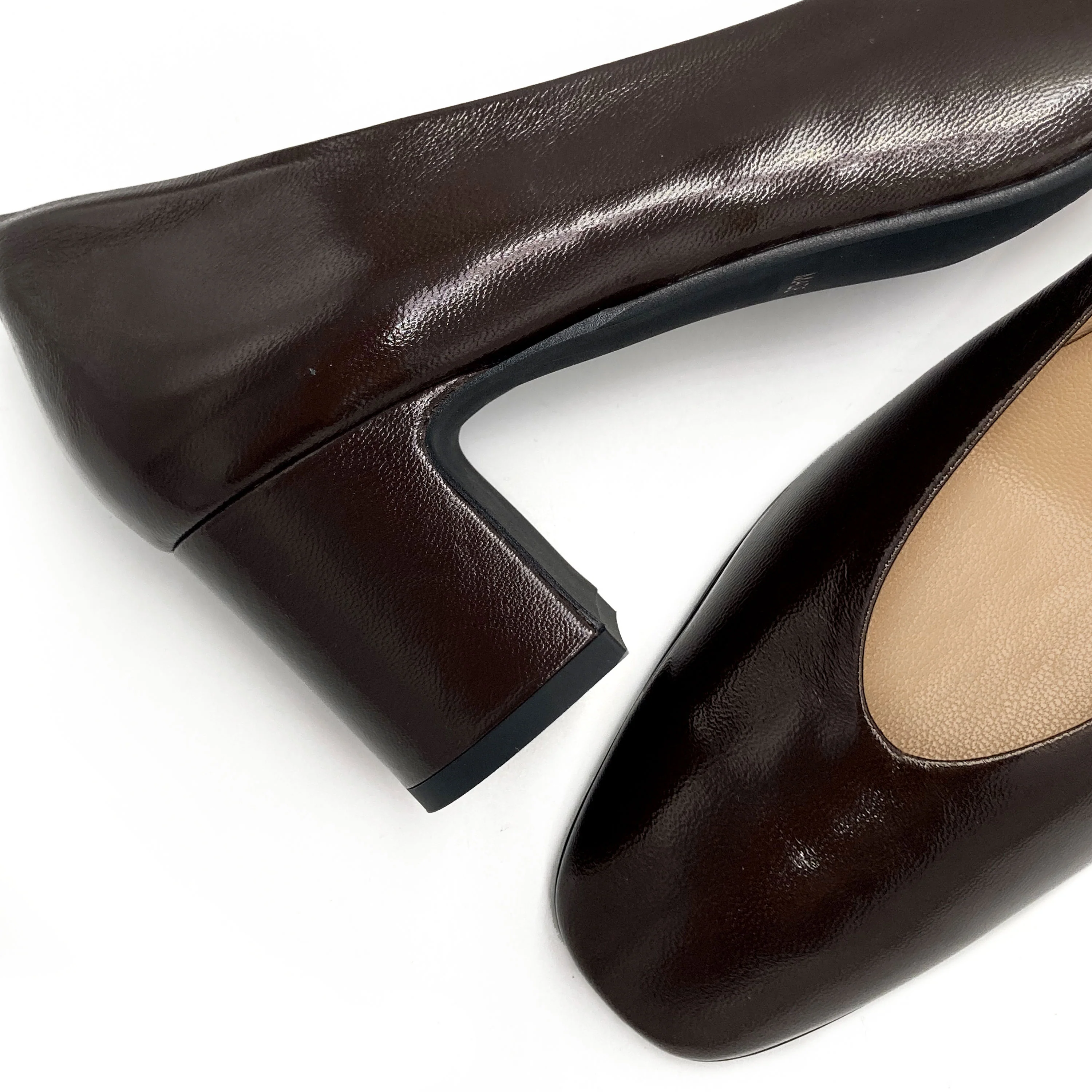 Brown patent leather ballet flats with square toe and comfortable high heel - Image 3