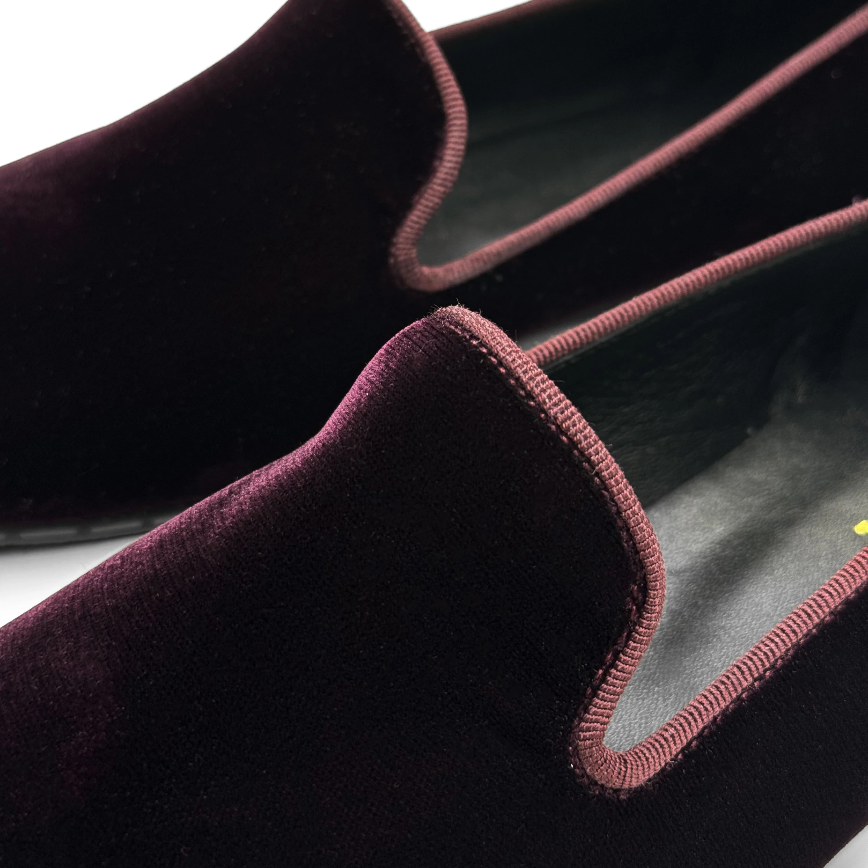 Burgundy velvet women loafers - Image 4