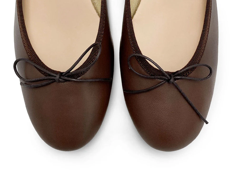 Dark brown leather ballet flats with heel - Image 5