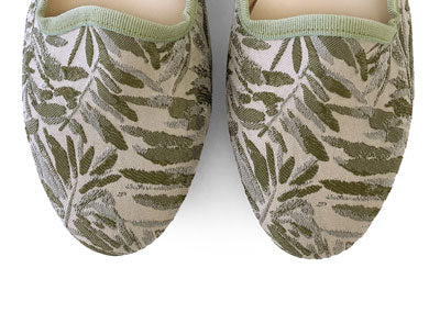 Green and beige jacquard loafers with tropical print - Image 5