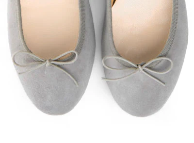 Light gray suede medium heel ballerinas - Image 5