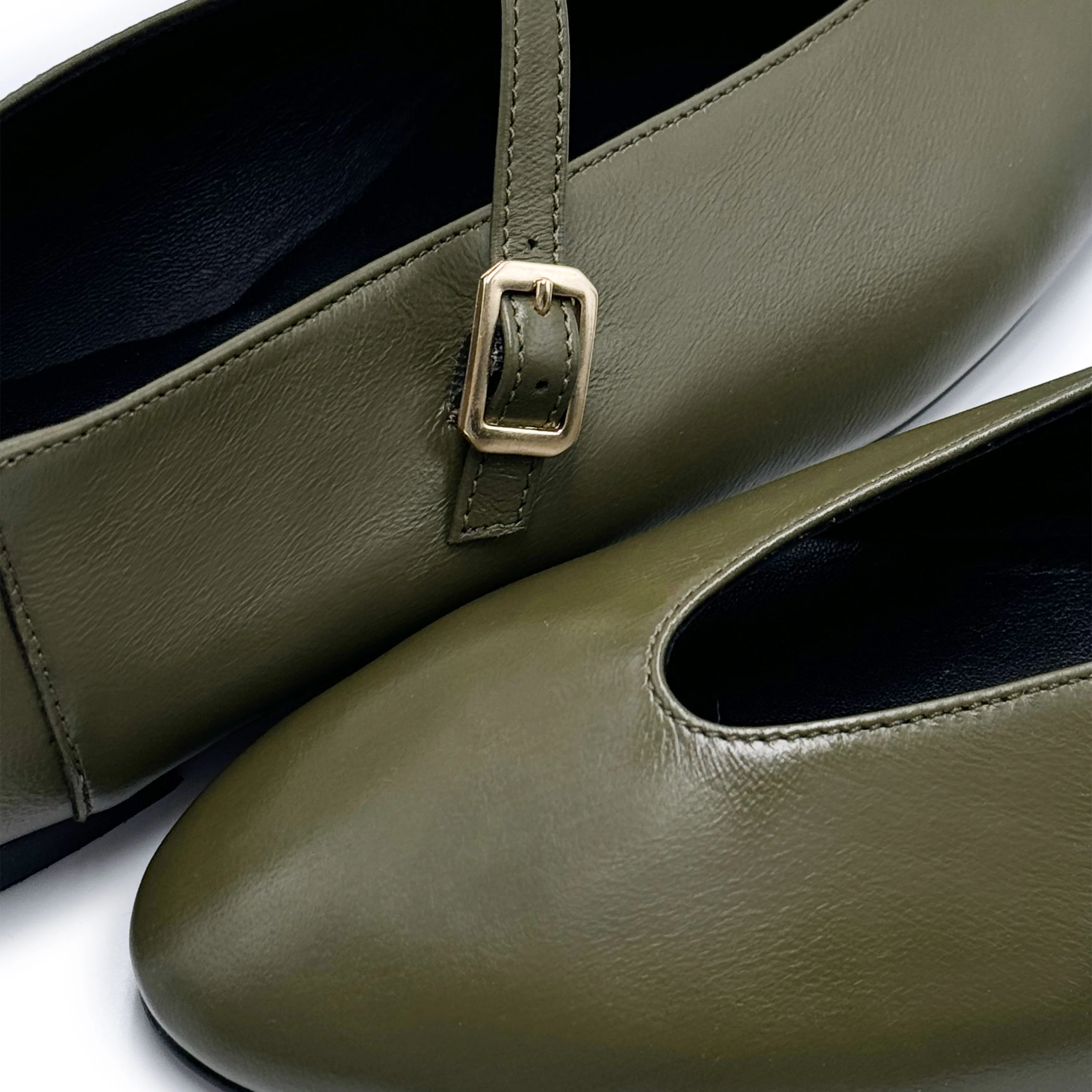Olive green leather ballet flats with a V-cut and strap - Image 4