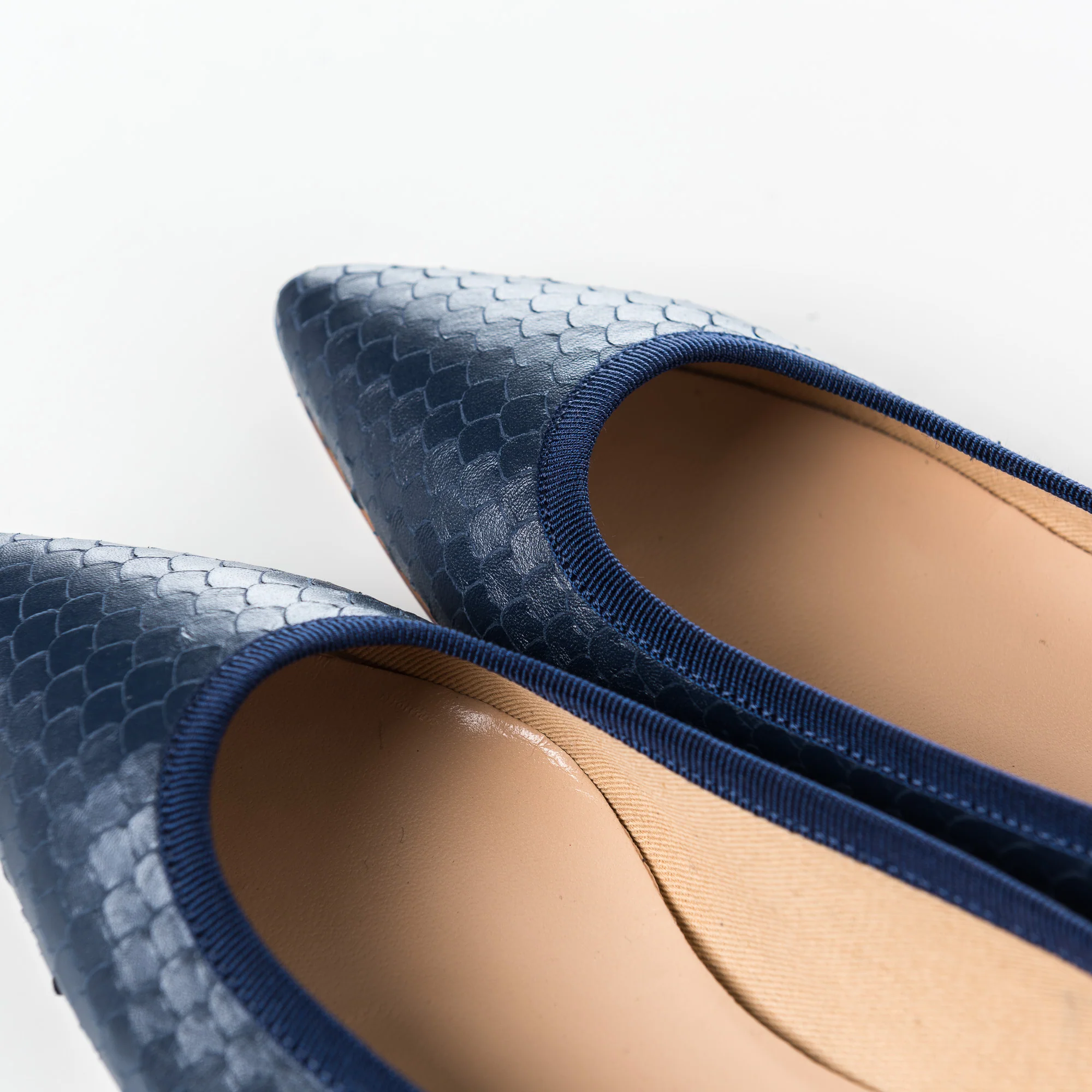 Pointed toe ballet flats blue cobra effect leather - Image 3