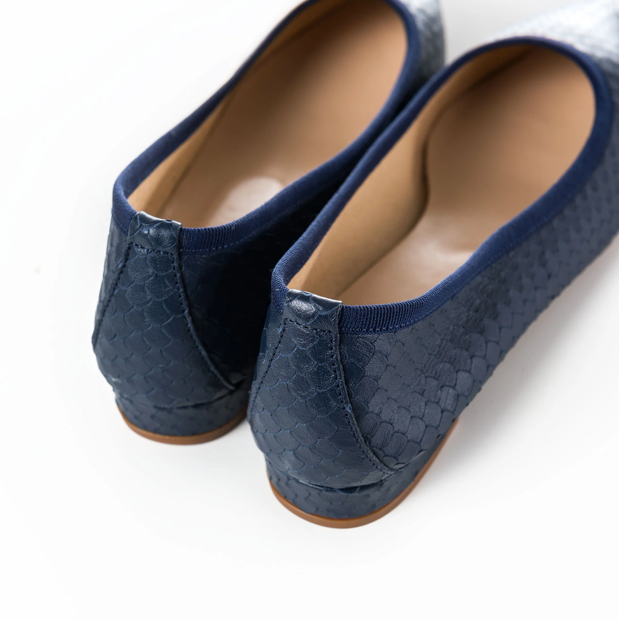 Pointed toe ballet flats blue cobra effect leather - Image 4