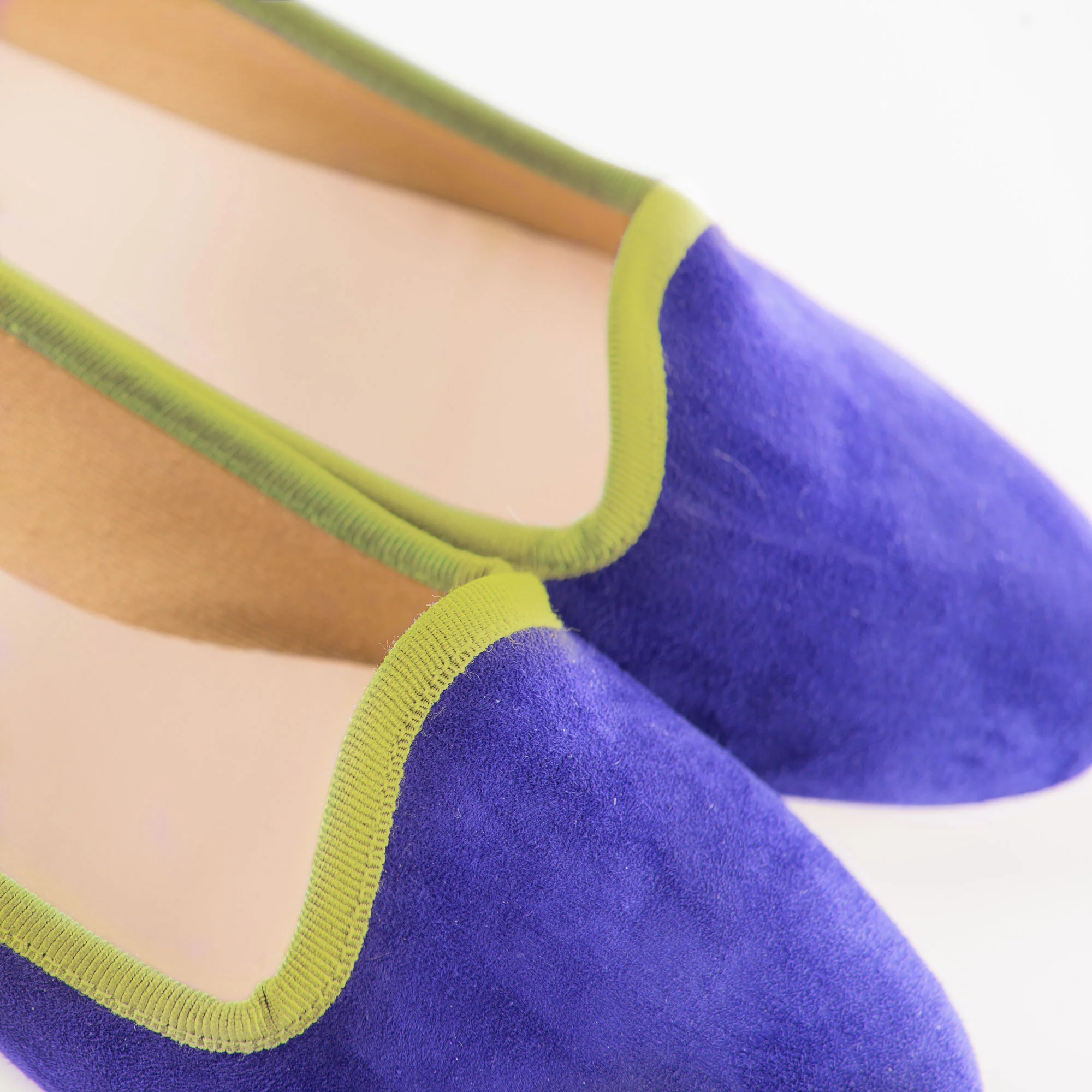 Purple suede loafers and green grosgrain - Image 4
