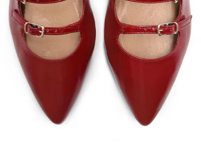 Red shiny pointed-toe ballet flats with straps - Image 5