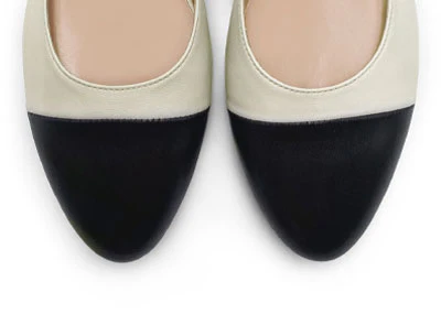 Slingback ballet flats in ivory and black leather - Image 5