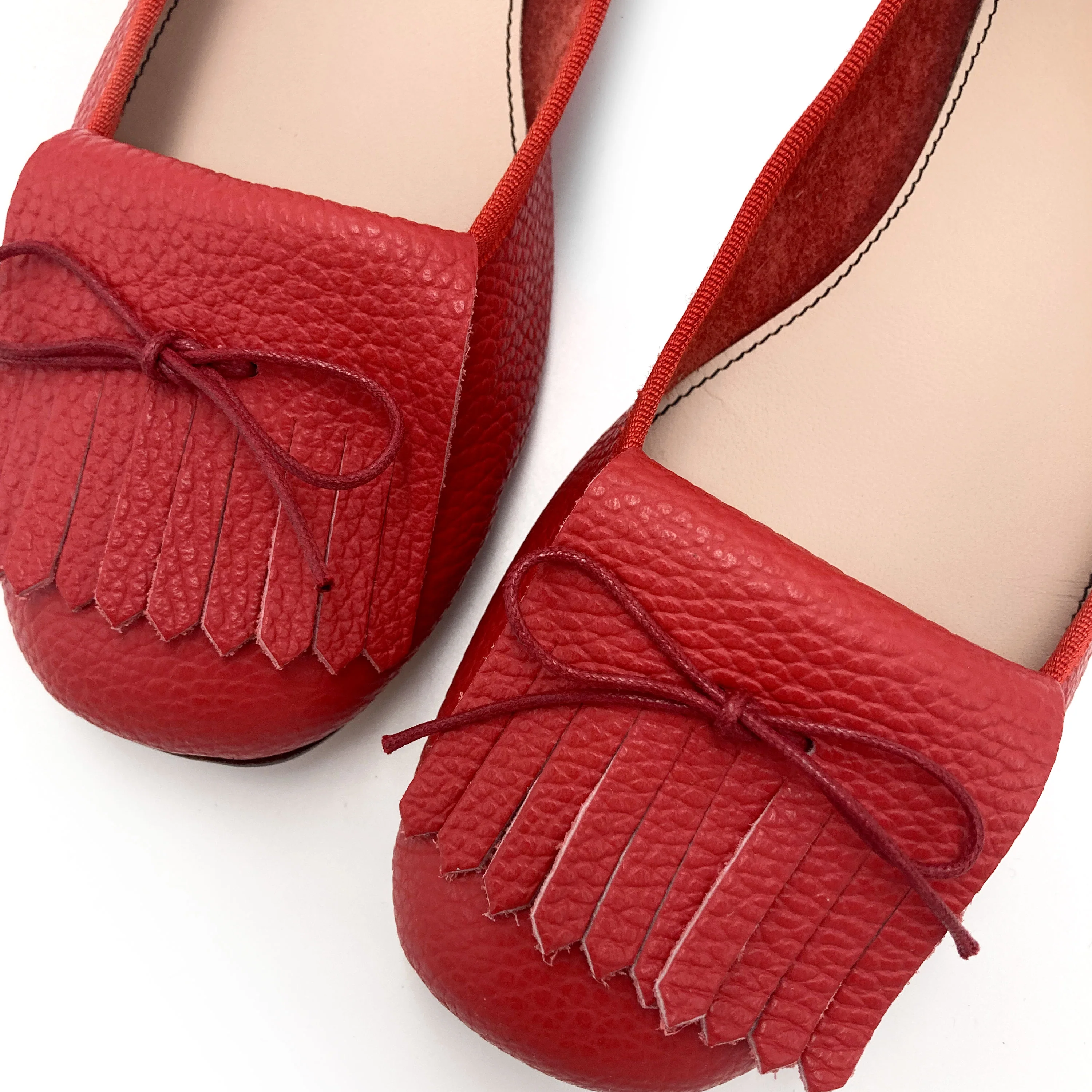 Women's strawberry red leather moccasins with fringes - Image 3