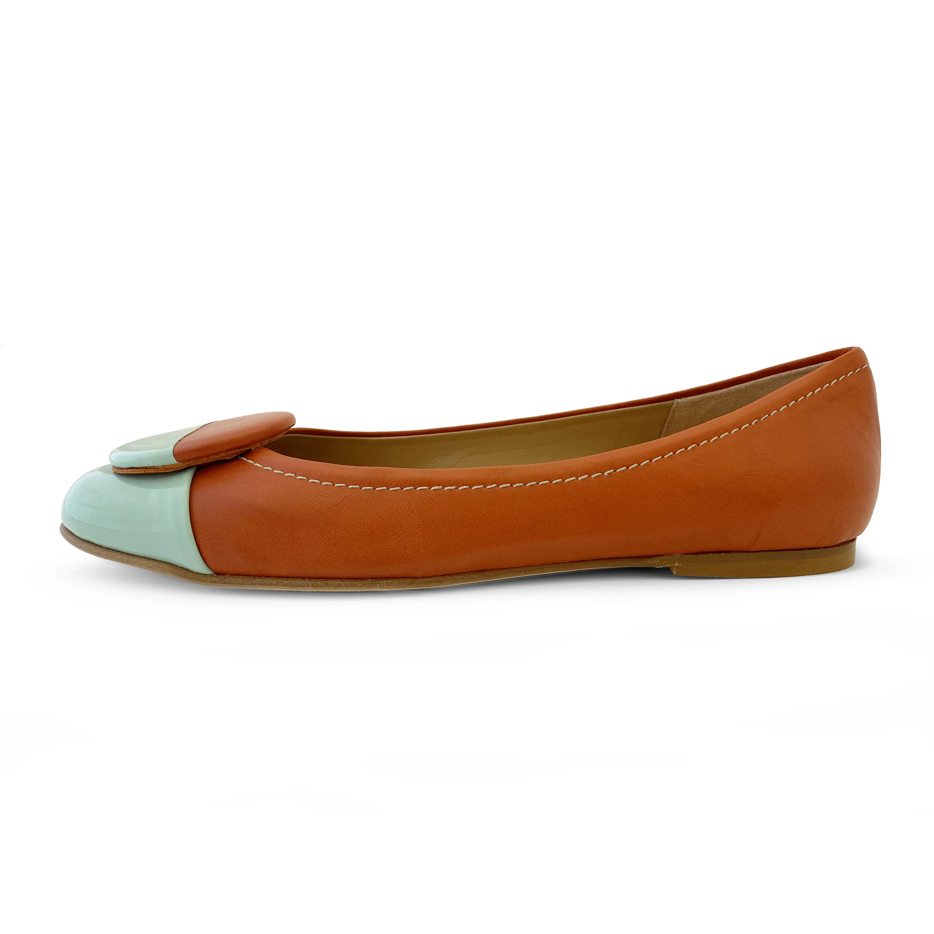Tan leather ballet flats with green patent leather toe and stud - Image 4