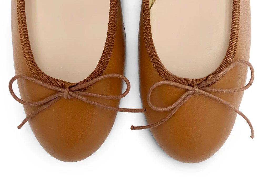 Tan leather ballet flats with heel - Image 5