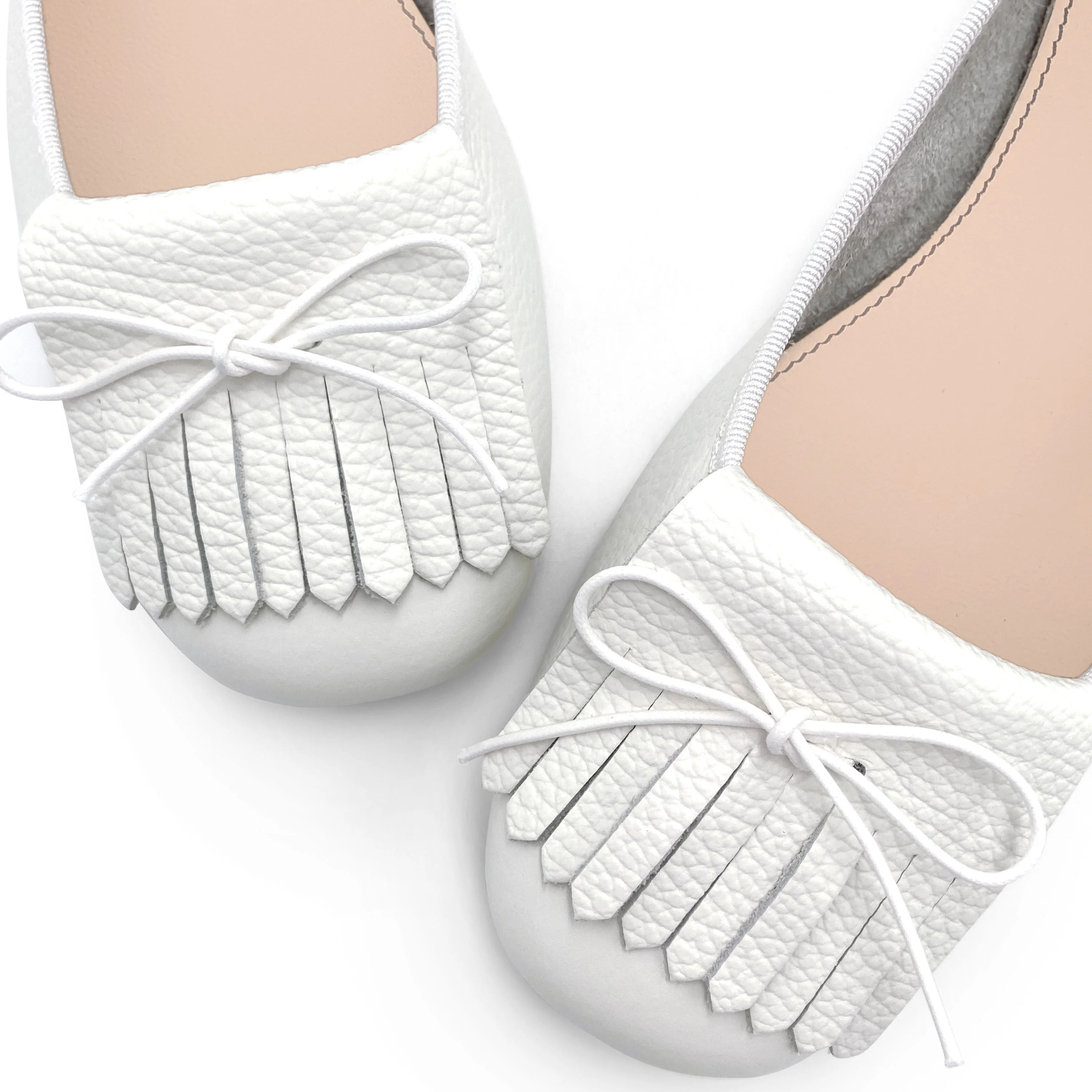 White leather moccasins with fringe - Image 3