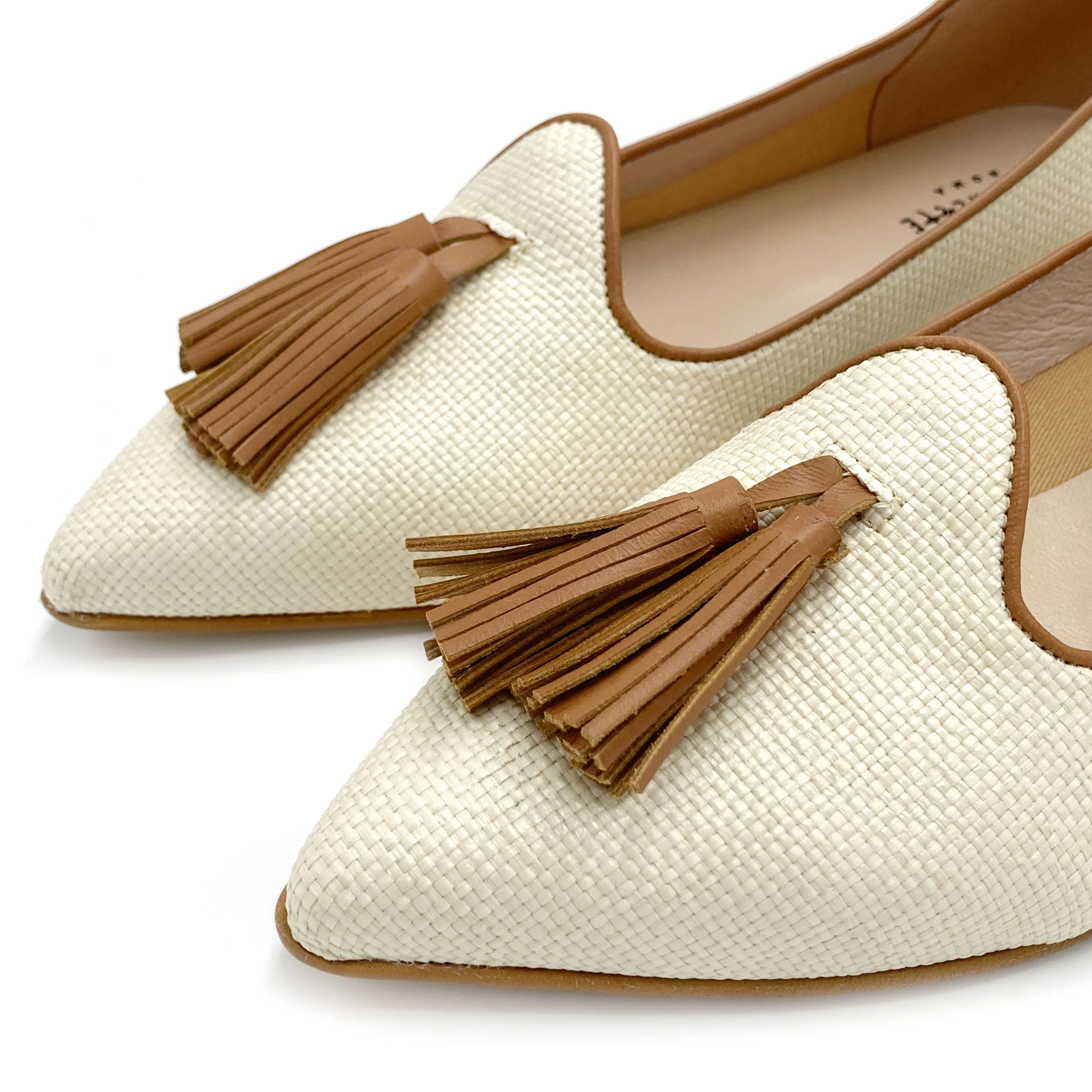 Women's Summer moccasins in beige raffia with leather tassels - Image 5