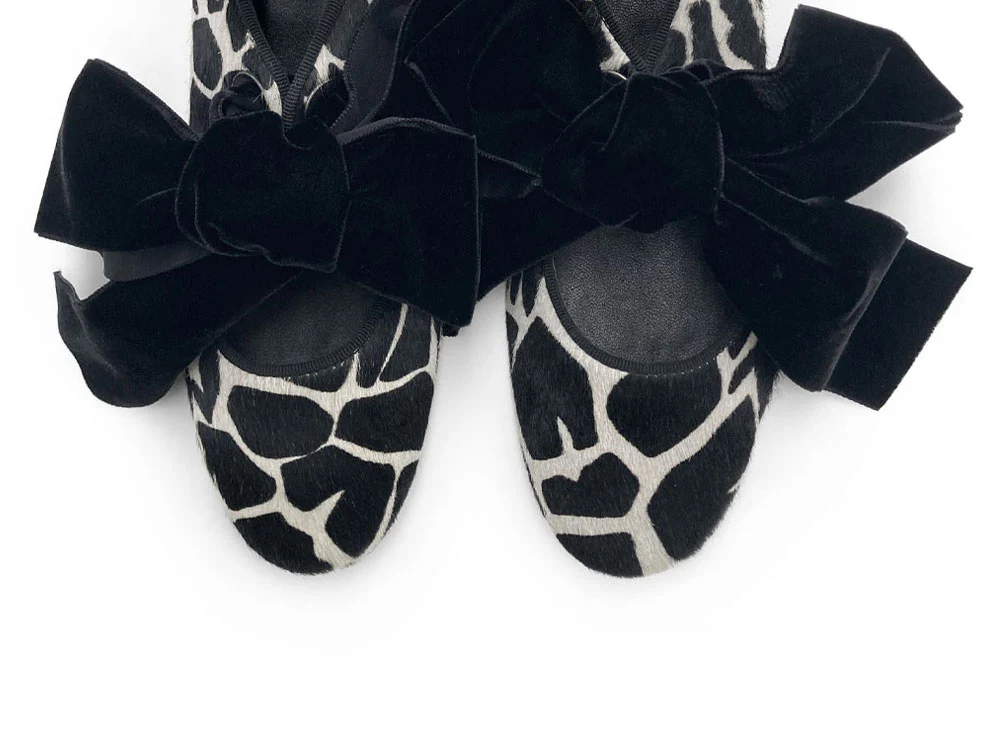 Women's black and white animal print moccasins - Image 5